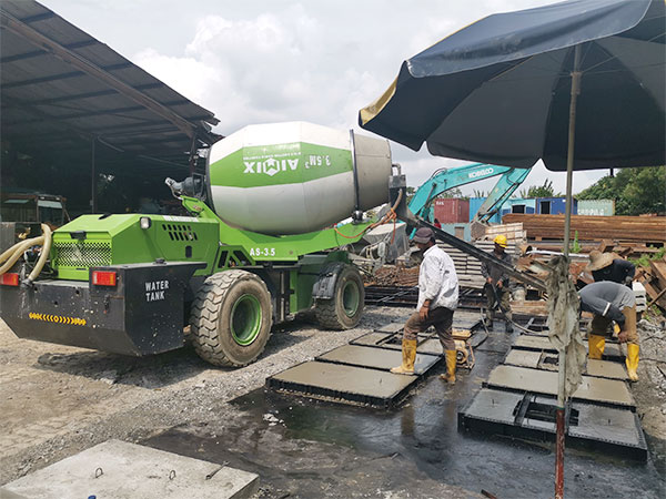 self loading concrete mixer manufacturing companies